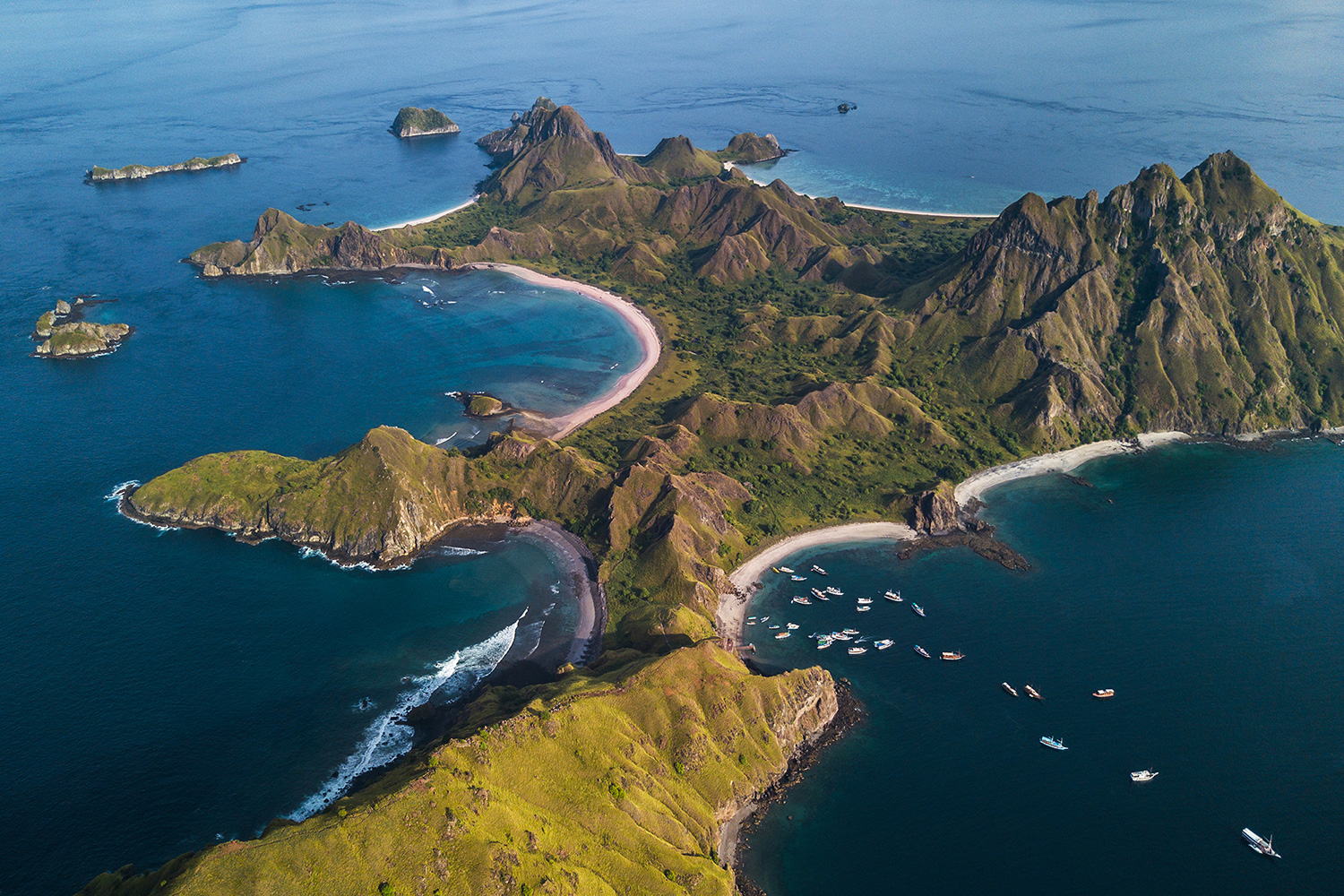 divine-diving-concentrate-on-improving-understanding-of-maritime-tourism-in-labuan-bajo
