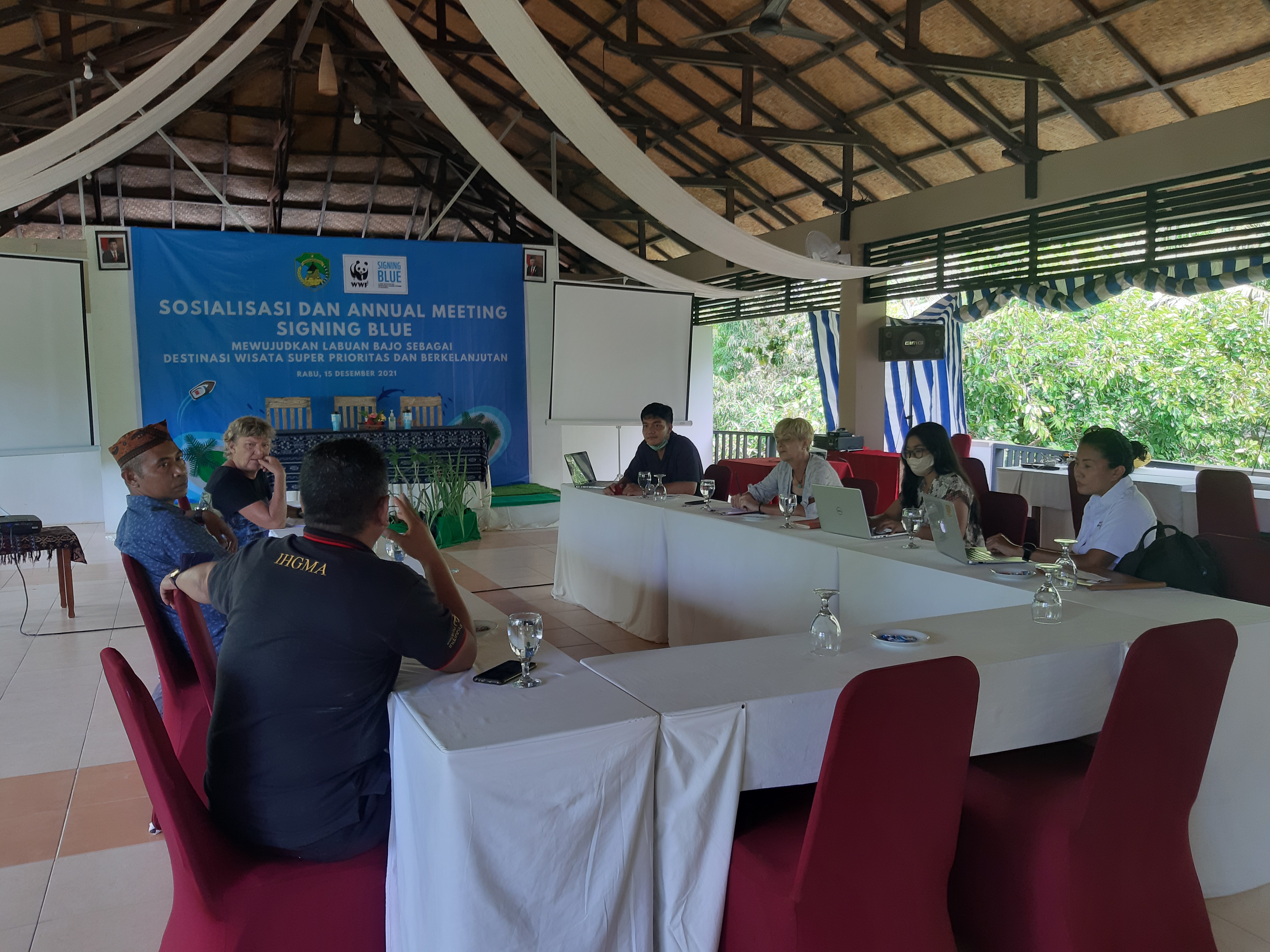 promote-environmental-conservation-and-improve-local-economy-with-signing-blue